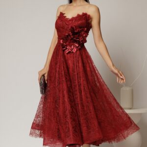 Rochie midi bordo de ocazie din dantela cu brose detasabile in talie