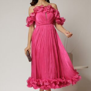Rochie midi fucsia in clos din voal satinat cu volanase la bust si la baza