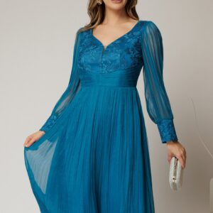Rochie turcoaz de seara din matase naturala cu broderie la bust